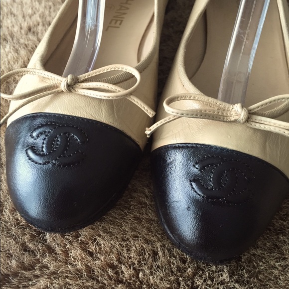 Chanel 39 / 9 Ballet Flats Shoes CC cap leather